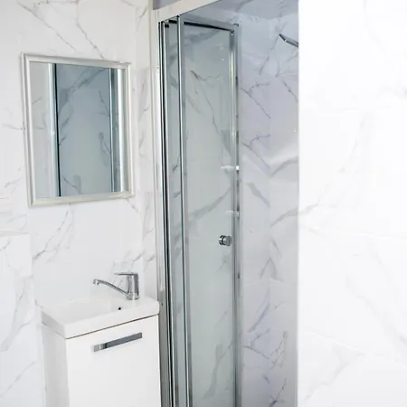 Deluxe In Old Center