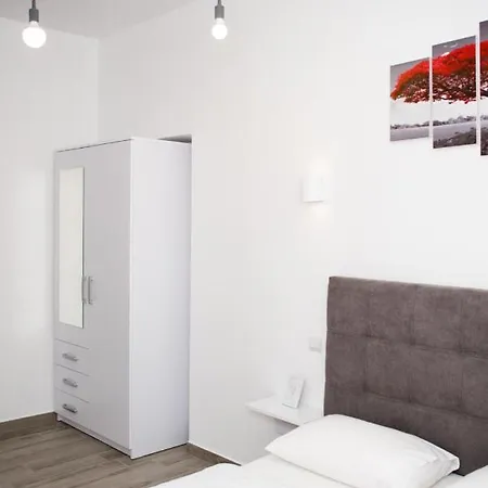 Deluxe In Old Center Apartment Lviv