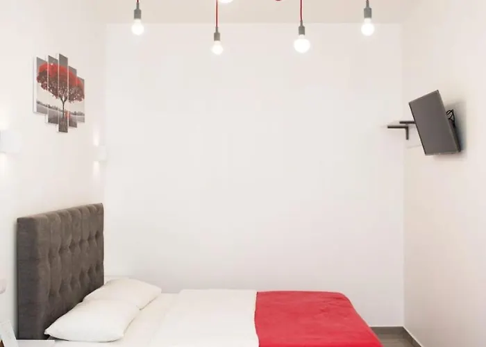 Deluxe In Old Center *