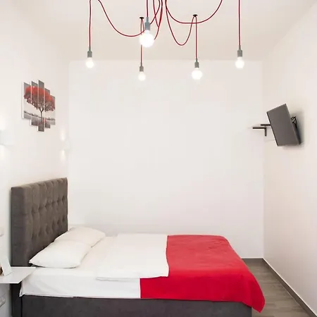 Deluxe In Old Center *